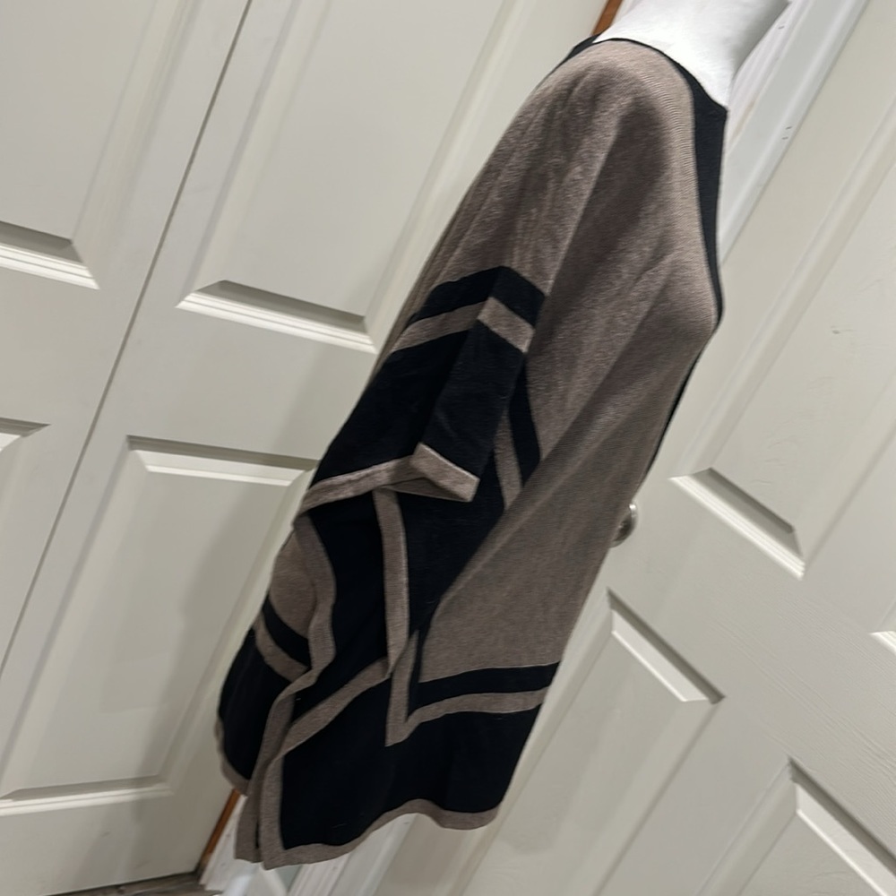 August silk poncho sweater brown and black size‎ small - Picture 6 of 8